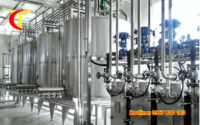 thi công đường ống khí nén cho nhà máy 